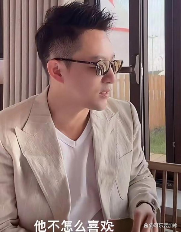 汪小菲这东说念主气，咋这样“气东说念主”呢？S妈深夜又运行写小作文了！